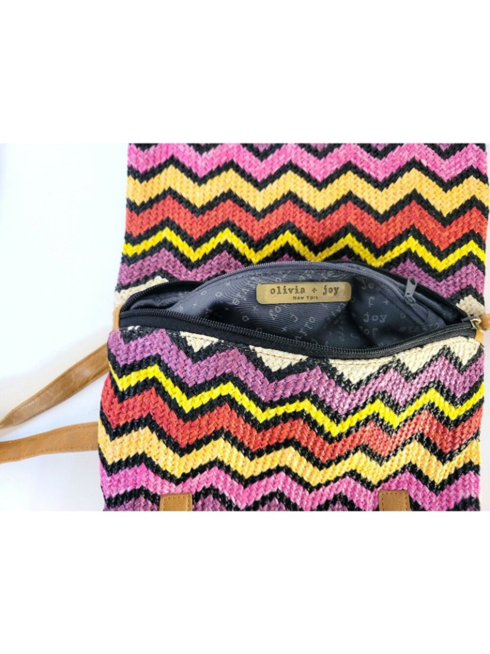 Olivia and Joy Chevron Cross Body Bag - Picture 4 of 6